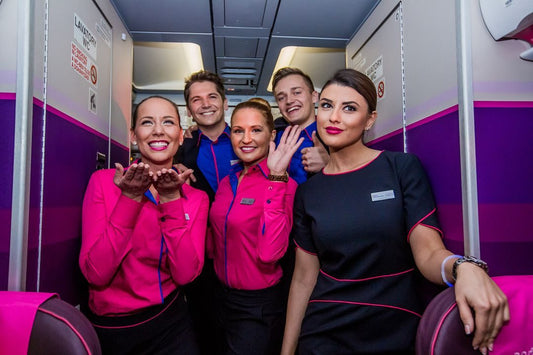 Wizz Air recrutează la Academia Vreau să fiu Stewardesă pe 11 noiembrie